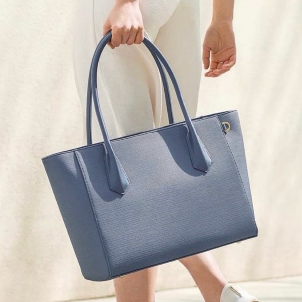 Dagne Dover Signature Tote: Legend Size In Ash Blue